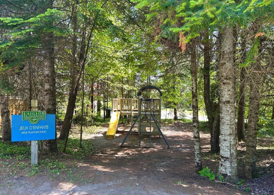 2-Level Home - Tremblant Mountain View - Fireplace มงต์-ทร็องบล็องต์ ภายนอก รูปภาพ